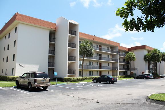 5917 Via Vermilya, Lake Worth, FL 33462