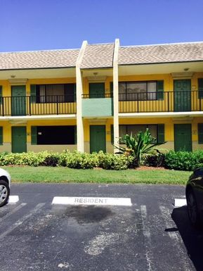 1816 Meadows, Boynton Beach, FL 33436