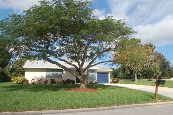 1985 Rainier, Port Saint Lucie, FL 34952