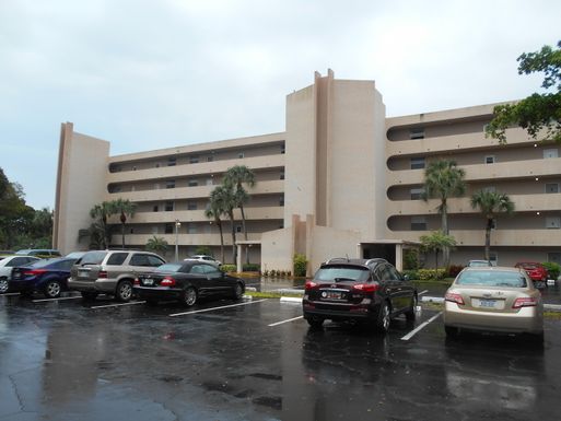 250 67th, Boca Raton, FL 33487