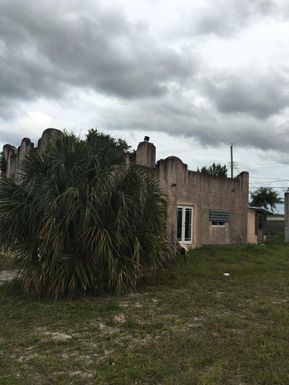 1321 26th, West Palm Beach, FL 33404