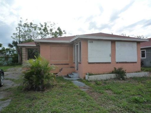 1109 33rd, West Palm Beach, FL 33404