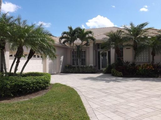 8884 Lakes, West Palm Beach, FL 33412