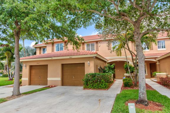 8049 Big Pine Way, West Palm Beach, FL 33407