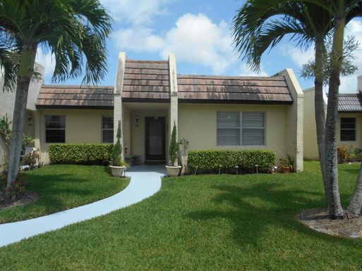 200 Lake Susan, West Palm Beach, FL 33411