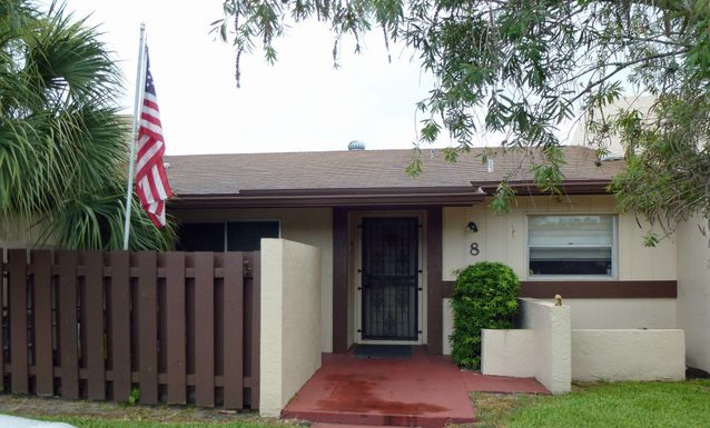 8 Chelsea, Boynton Beach, FL 33426