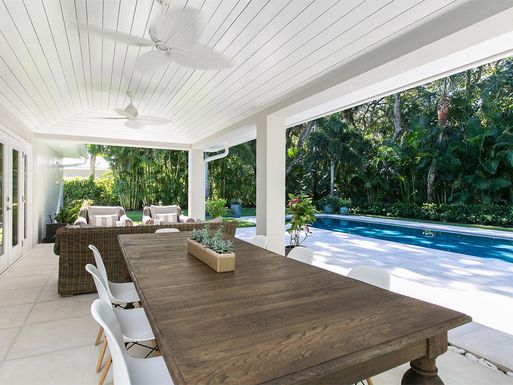 910 Greenway, Vero Beach, FL 32963