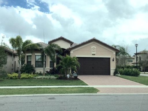 8178 Hutchinson, Delray Beach, FL 33446
