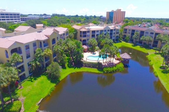 300 Uno Lago, Juno Beach, FL 33408