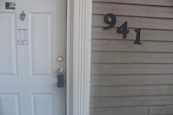 941 27th, Belle Glade, FL 33430