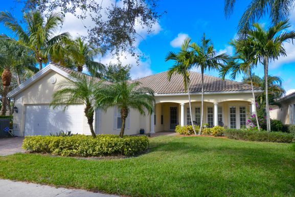 201 Danube, Palm Beach Gardens, FL 33410