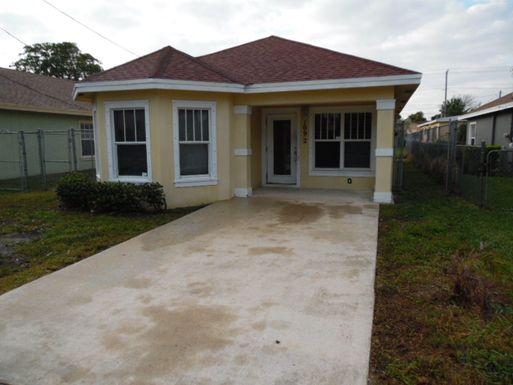 1092 23rd, West Palm Beach, FL 33407