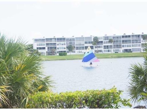 206 Easthampton I, West Palm Beach, FL 33417