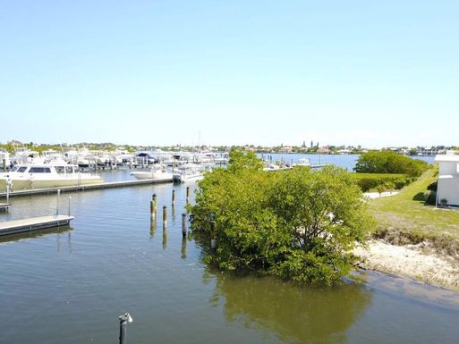 10 Loafing, Hypoluxo, FL 33462