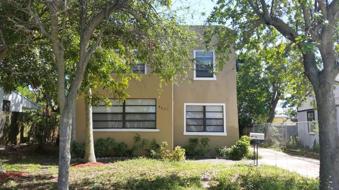 924 37th, West Palm Beach, FL 33407