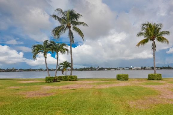 2170 Ibis Isle, Palm Beach, FL 33480