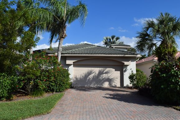 8026 Bellafiore, Boynton Beach, FL 33437
