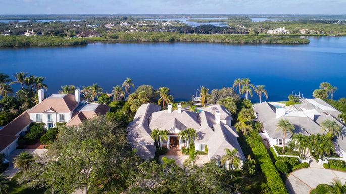 137 Island Creek, Vero Beach, FL 32963