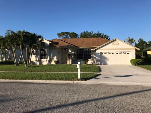 130 Royal Pine, West Palm Beach, FL 33411