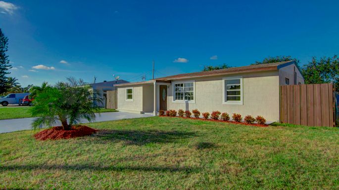 3022 Vassallo, Lake Worth, FL 33461
