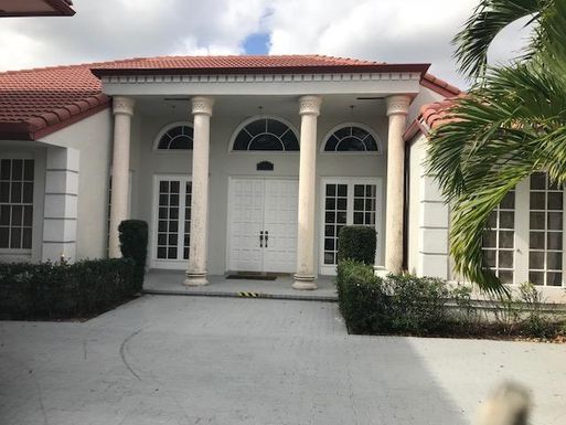 2433 Chesapeake, West Palm Beach, FL 33409