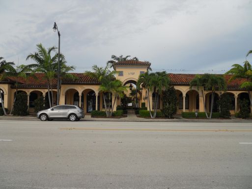 5707 Dixie, West Palm Beach, FL 33405