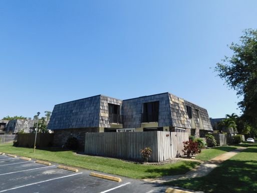 1594 Forest Lakes, West Palm Beach, FL 33406