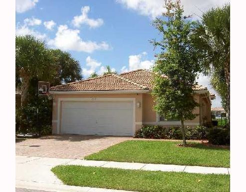 6477 Willoughby, Lake Worth, FL 33463