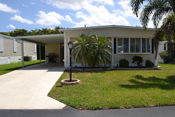 8128 South, Boca Raton, FL 33433