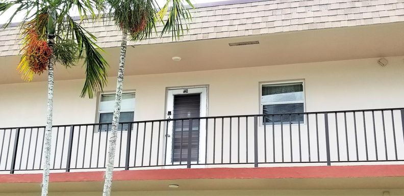 200 Bonnie, Palm Springs, FL 33461