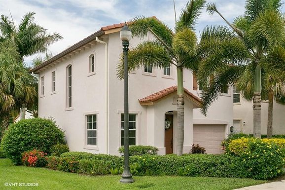 601 Moondancer, Palm Beach Gardens, FL 33410