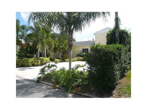 210 Santa Lucia, West Palm Beach, FL 33405