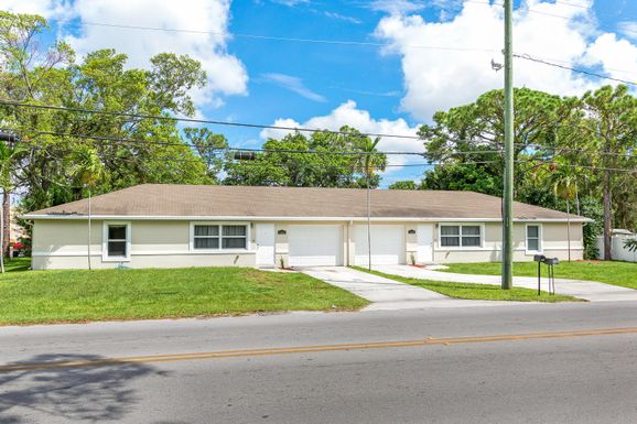 4423 Lakewood, Lake Worth, FL 33461