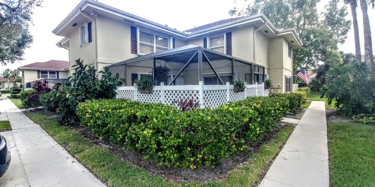 31 Clinton, Royal Palm Beach, FL 33411