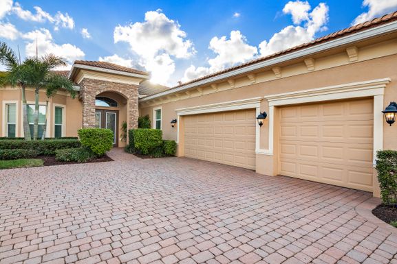 10366 Visconti, Port Saint Lucie, FL 34986