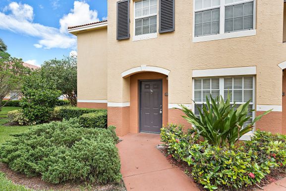 10300 Fox Trail, Royal Palm Beach, FL 33411