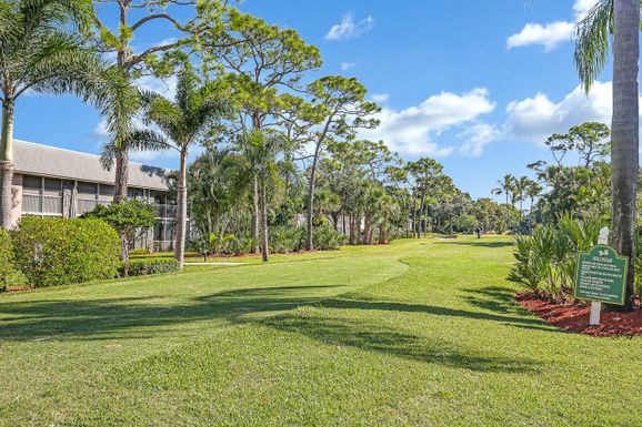 18081 Country Club, Jupiter, FL 33469