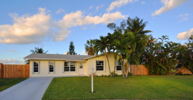 5278 Rose Marie, Boynton Beach, FL 33472