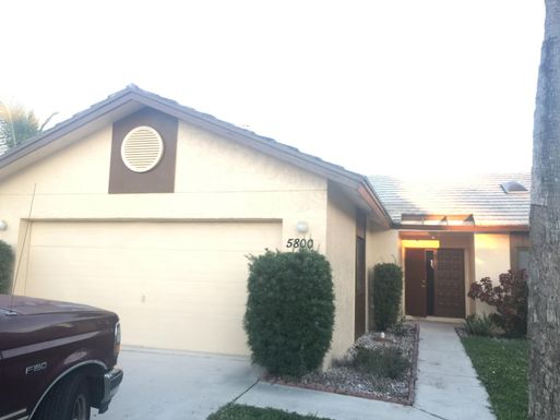5800 Strawberry Lakes, Lake Worth, FL 33463