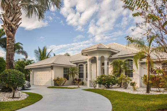 131 Black Olive, Royal Palm Beach, FL 33411