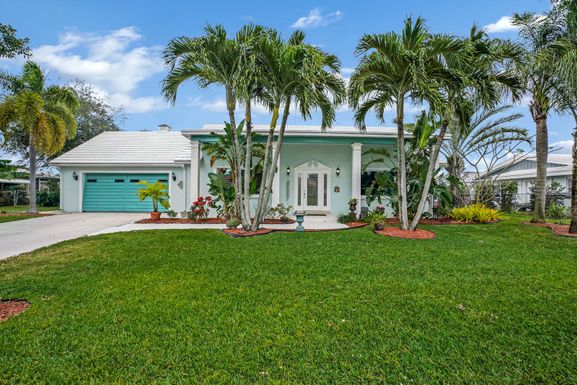 8340 Lake, Lake Clarke, FL 33406