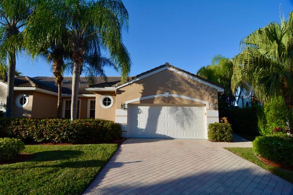 4622 Carlton Golf, Wellington, FL 33449