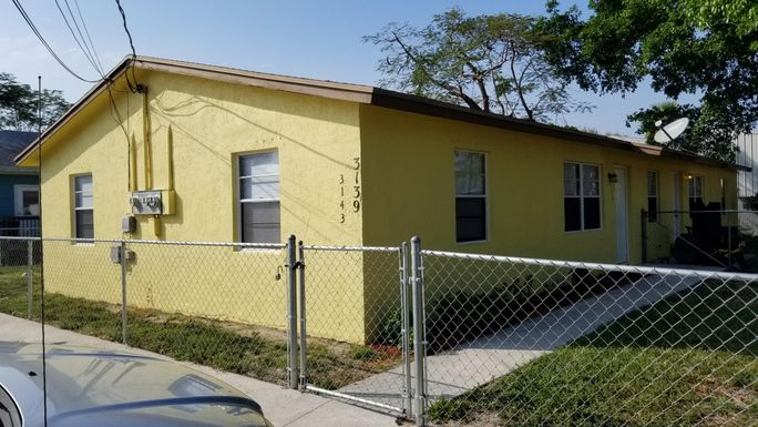 3139 Saranac, West Palm Beach, FL 33409
