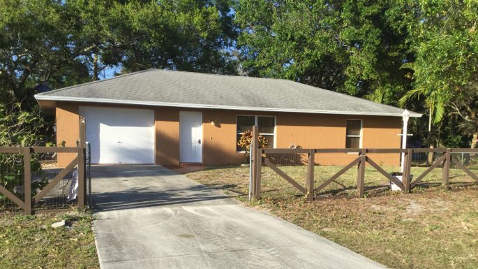 8106 Deland, Fort Pierce, FL 34951