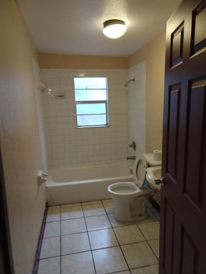 915 5th, West Palm Beach, FL 33401