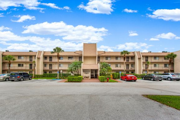 4110 Tivoli, Lake Worth, FL 33463