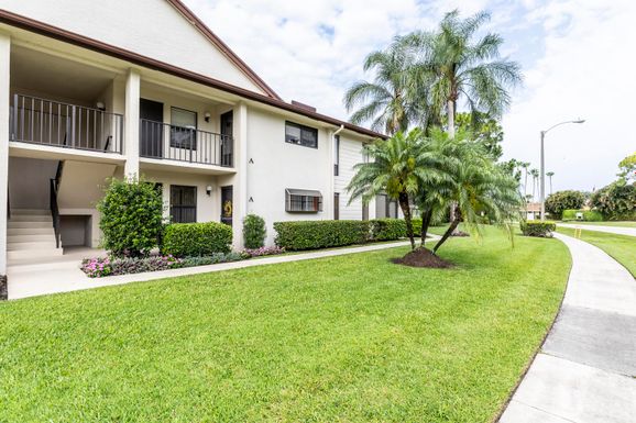 901 Wingfoot, Jupiter, FL 33458