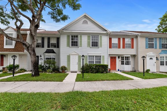 215 Old English, Jupiter, FL 33458