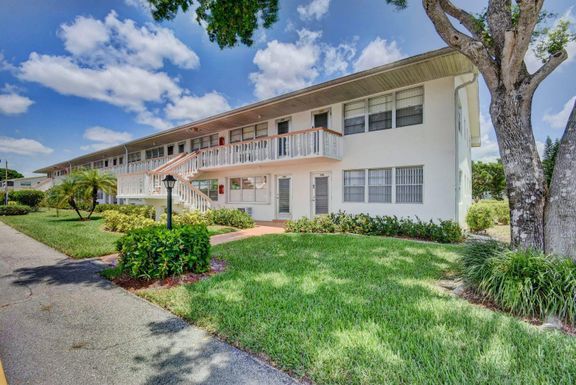 344 Camden O, West Palm Beach, FL 33417