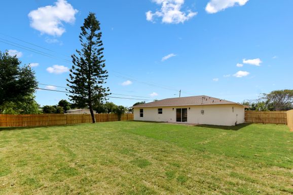 1672 Plantation, West Palm Beach, FL 33417